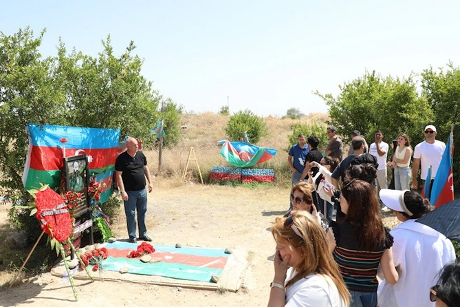 Birlik əməkdaşlarının işğaldan azad olunan ərazilərə ekskursiyasından FOTOLAR Birlik əməkdaşlarının işğaldan azad olunan ərazilərə ekskursiyasından FOTOLAR