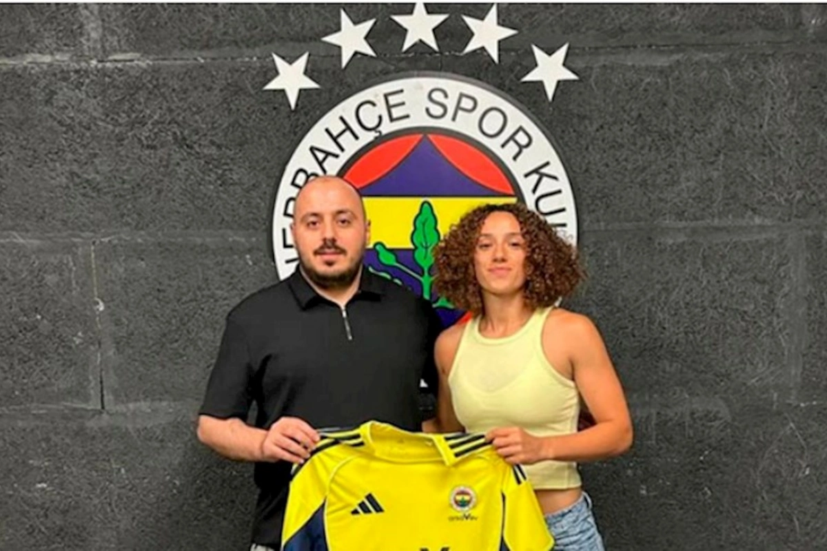 Azərbaycan yığmasının üzvü “Fənərbaxça”da — FOTOLAR
