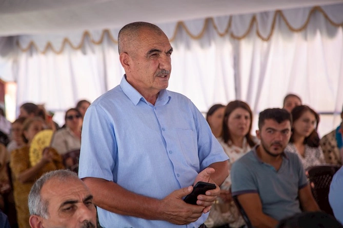 Rüstəm Xəlilov vətəndaşların problemlərini dinləyib — FOTOLAR