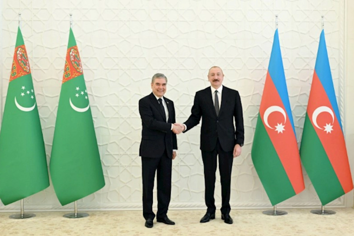 İlham Əliyev Qurbanqulu Berdiməhəmmədov ilə görüşdü — FOTOLAR