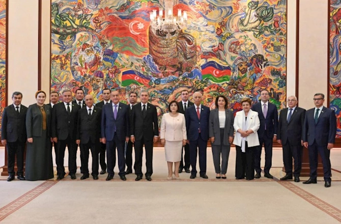 Sahibə Qafarova Türkmənistan Xalq Məsləhətinin sədri ilə görüşüb — FOTOLAR
