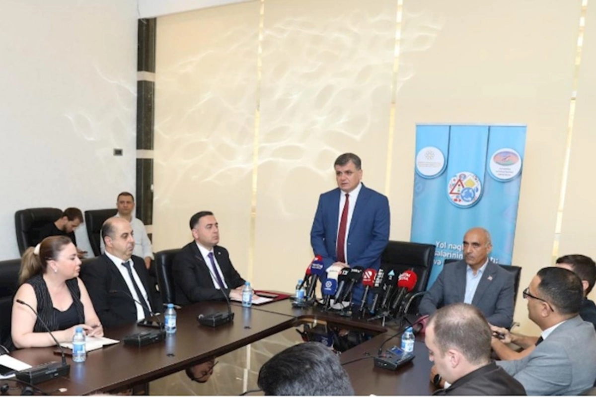 “Yol-nəqliyyat hadisələrinin təsnifatı: səbəb və nəticələrin təhlili” adlı ictimai müzakirə keçirilib
