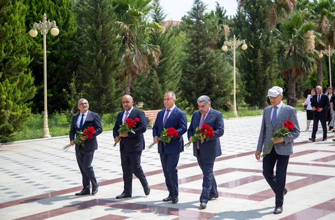 Salyan rayon təşkilatının yaradılmasının 32 illiyinə həsr edilmiş konfrans keçirildi — FOTOLAR