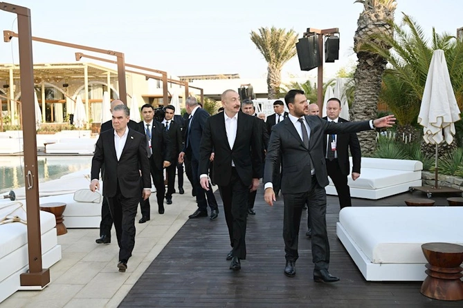 İlham Əliyev və Qurbanqulu Berdiməhəmmədov “Sea Breeze”də olublar — FOTOLAR