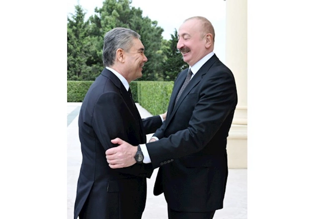 İlham Əliyev Qurbanqulu Berdiməhəmmədov ilə görüşdü — FOTOLAR