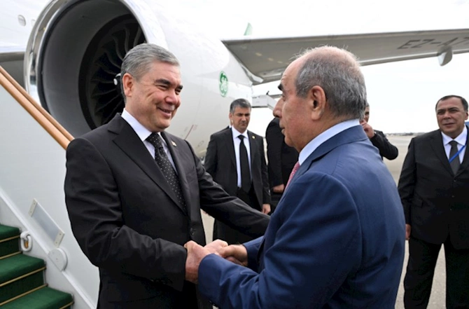 Qurbanqulu Berdiməhəmmədov Azərbaycana gəldi — FOTO Qurbanqulu Berdiməhəmmədov Azərbaycana gəldi — FOTO