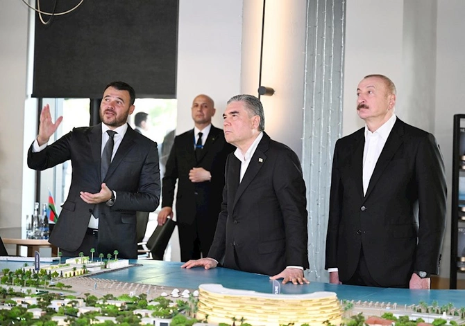 İlham Əliyev və Qurbanqulu Berdiməhəmmədov “Sea Breeze”də olublar — FOTOLAR