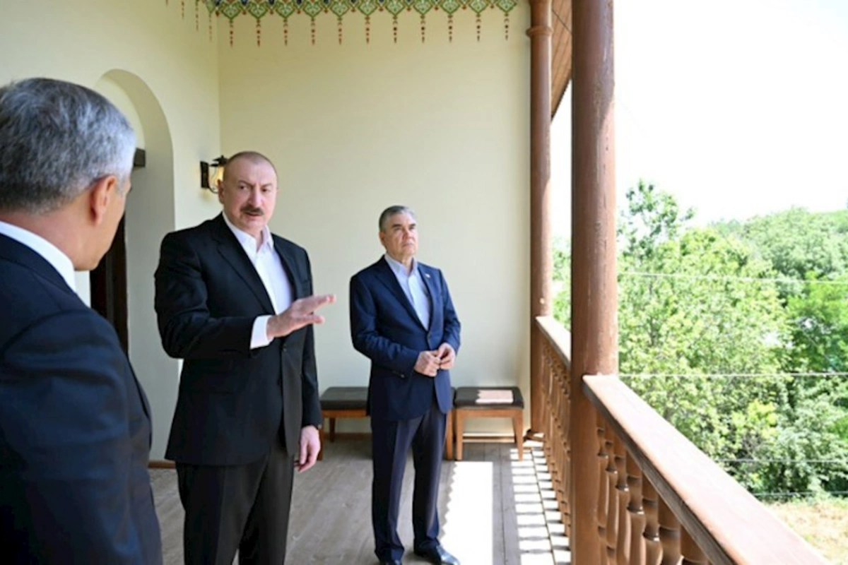 İlham Əliyev və Qurbanqulu Berdiməhəmmədov Şuşada Mehmandarovların malikanə kompleksində olublar