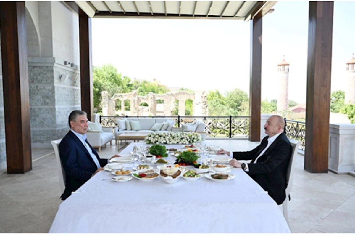 Şuşada birgə nahar... — FOTOLAR
