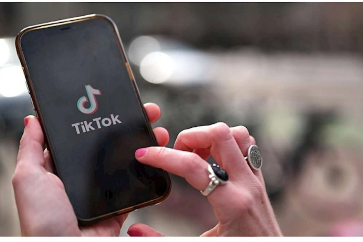 TikTokda tanışına böhtan atan qadın cərimələndi