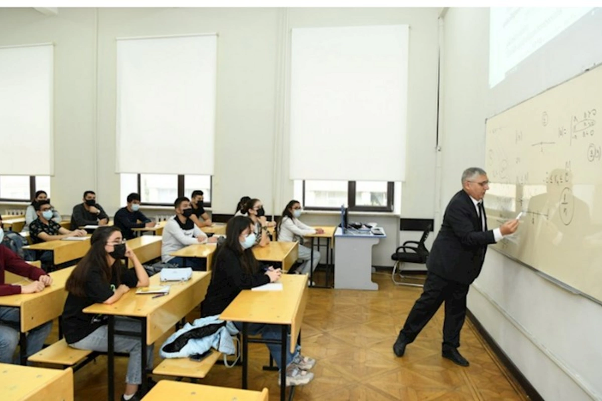 Milyonlarla təhsil haqqı alan universitetlər niyə kitaba pul xərcləmir? — AÇIQLAMA