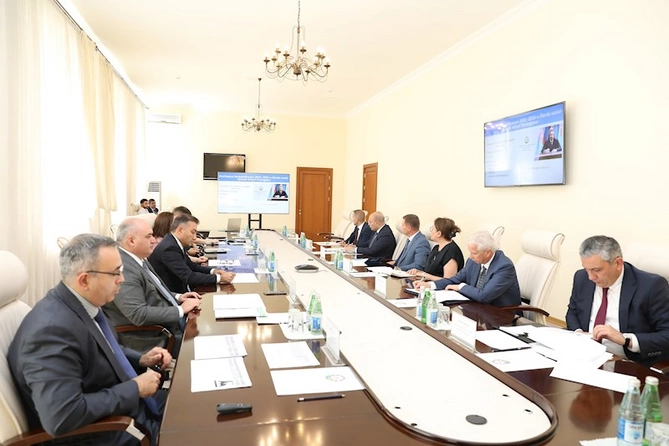 Səhiyyə Nazirliyində “Sağlam həyat tərzi” işçi qrupunun fəaliyyətinə start verildi — FOTOLAR Səhiyyə Nazirliyində “Sağlam həyat tərzi” işçi qrupunun fəaliyyətinə start verildi — FOTOLAR