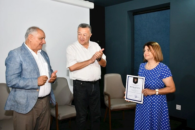 Jurnalistlərə Həsən bəy Zərdabi mükafatı təqdim edilib — FOTOLAR