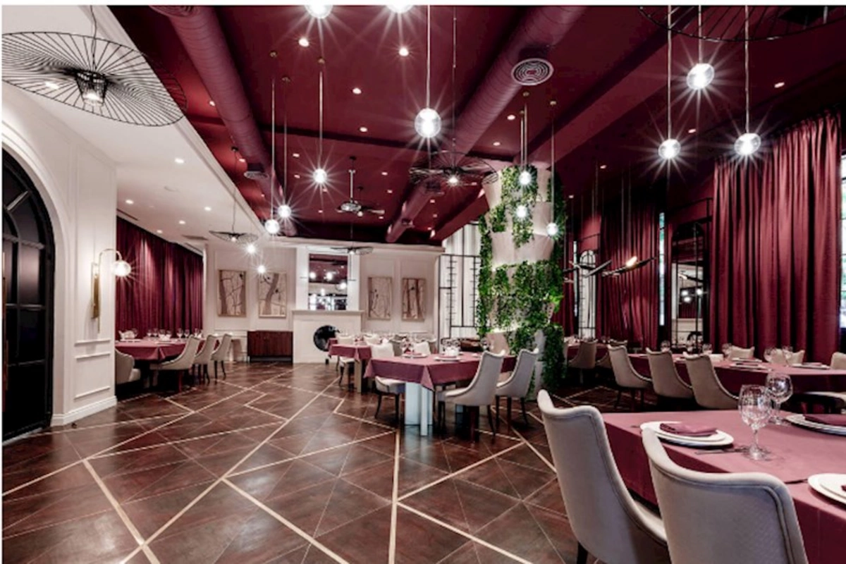 Tanınmış meyxanaçının restoranında BİABIRÇILIQ: qonaqlar ac getdi — VİDEO