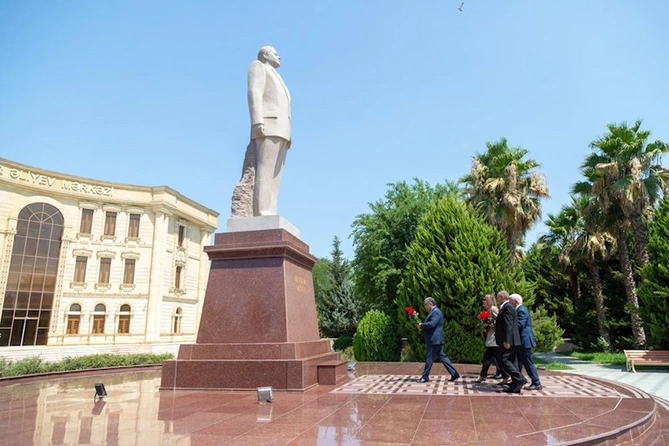 Salyanda “Qərbi Azərbaycan İrsi” kitabının I cildinin təqdimatı olub — FOTOLAR