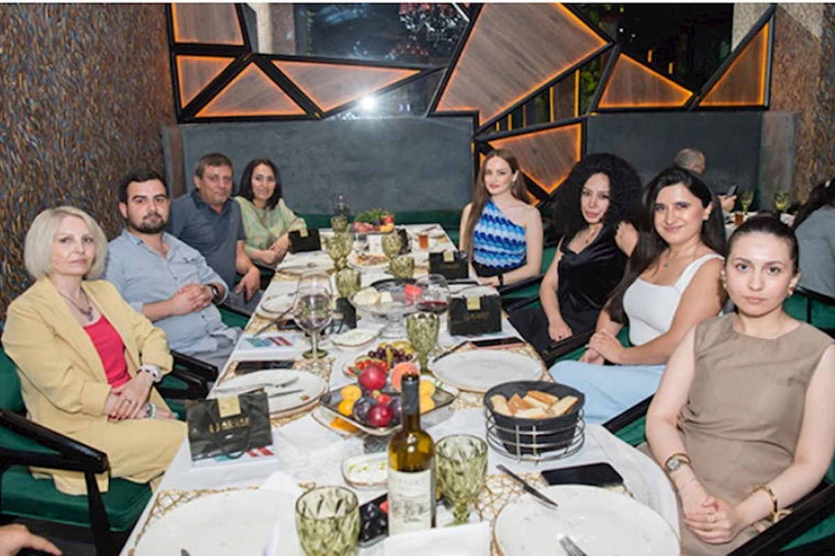 ADSEA jurnalistlərin 150 illik yubiley bayramını belə təbrik etdi — FOTOLAR