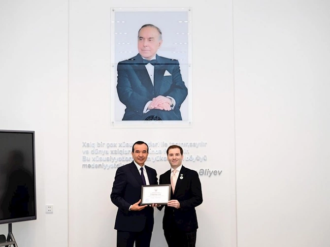 Əməkdar artist Sahib Paşazadə “Özbəkistanın mədəniyyət elçisi” medalı ilə təltif edilib — FOTOLAR Əməkdar artist Sahib Paşazadə “Özbəkistanın mədəniyyət elçisi” medalı ilə təltif edilib — FOTOLAR