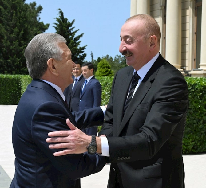 Prezidentlər mətbuata bəyanatlarla çıxış etdi — FOTOLAR (YENİLƏNİB)