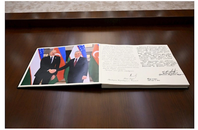Prezidentlər Özbəkistanın Azərbaycandakı səfirliyinin yeni binasının açılışında — FOTOLAR (YENİLƏNİB)