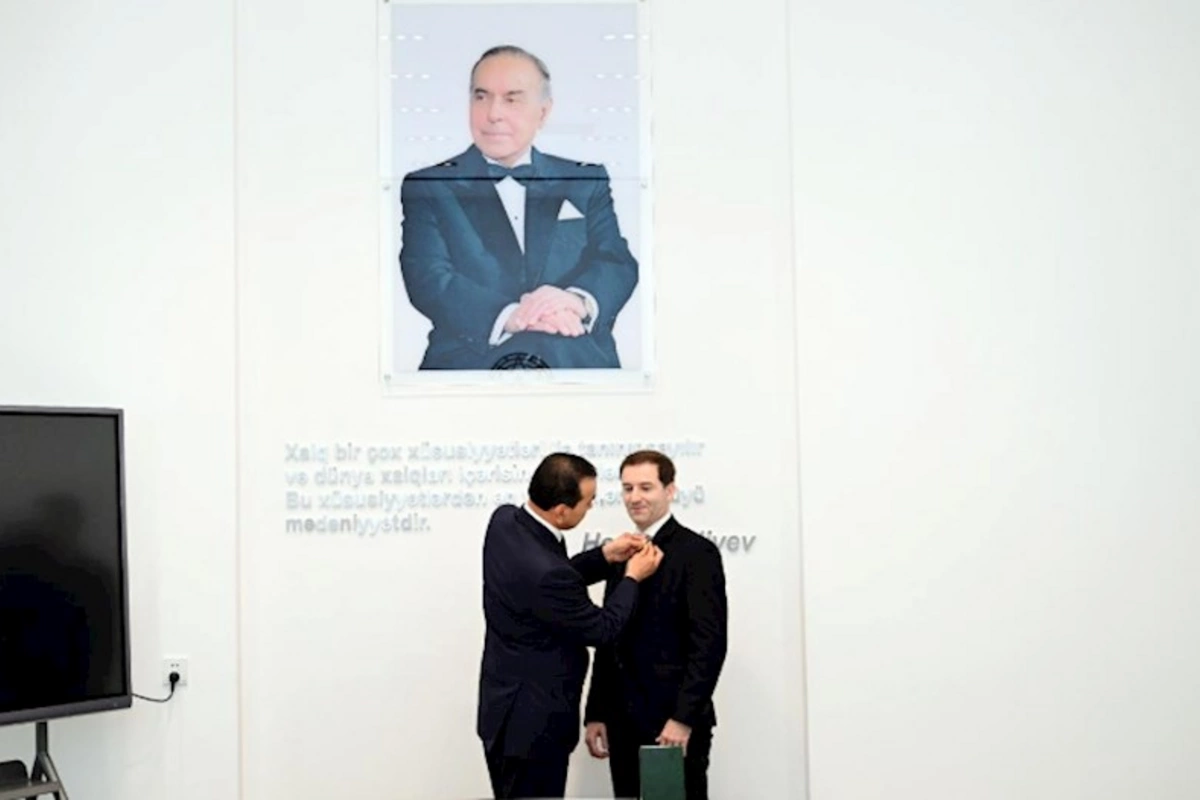 Əməkdar artist Sahib Paşazadə “Özbəkistanın mədəniyyət elçisi” medalı ilə təltif edilib — FOTOLAR