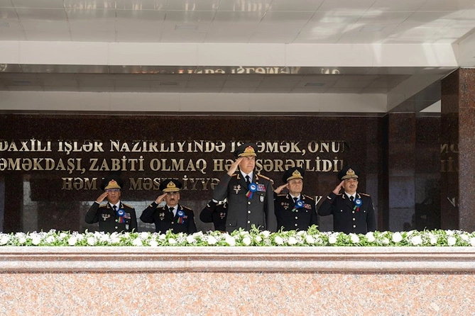 “Polis bundan sonra da Vətənə və xalqa şərəflə xidmət edəcək” — Vilayət Eyvazov (FOTOLAR/VİDEO) “Polis bundan sonra da Vətənə və xalqa şərəflə xidmət edəcək” — Vilayət Eyvazov (FOTOLAR/VİDEO)