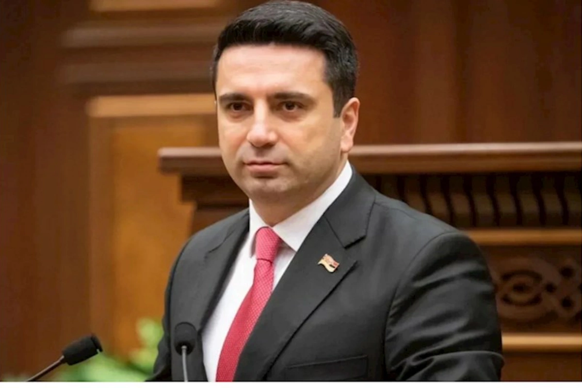 Erməni spiker rus dilində paylaşım edib: Ya siz bunu dayandıracaqsınız, ya da biz bunu edəcəyik
