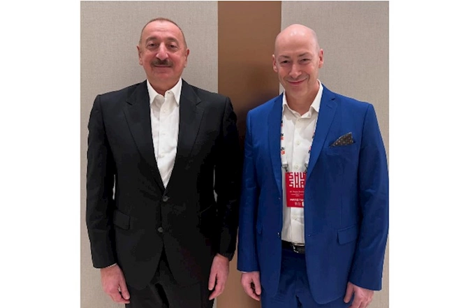 Prezidentlə fotolarını paylaşaraq təşəkkür etdi — FOTOLAR