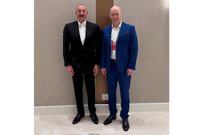 Prezidentlə fotolarını paylaşaraq təşəkkür etdi — FOTOLAR
