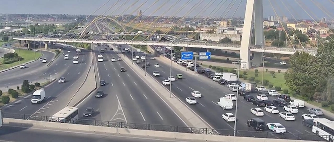 Koroğlu körpüsünün üzərində qəza — FOTOLAR