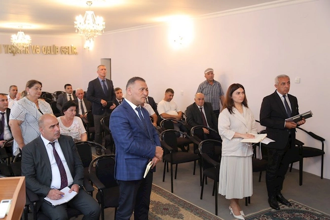 Hacıqabul Rayon İcra Hakimiyyətində növbəti vətəndaş qəbulu keçirildi — FOTOLAR Hacıqabul Rayon İcra Hakimiyyətində növbəti vətəndaş qəbulu keçirildi — FOTOLAR