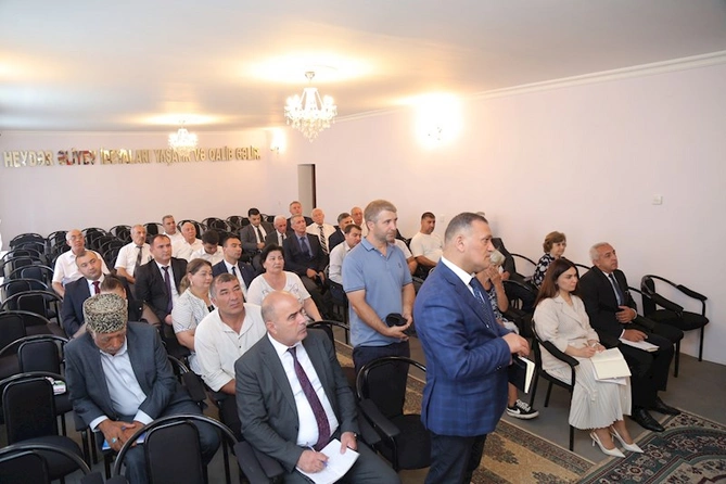Hacıqabul Rayon İcra Hakimiyyətində növbəti vətəndaş qəbulu keçirildi — FOTOLAR Hacıqabul Rayon İcra Hakimiyyətində növbəti vətəndaş qəbulu keçirildi — FOTOLAR