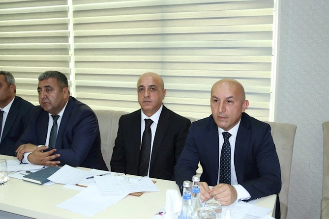 Dövlət Su Ehtiyatları Agentliyinin sədri Beyləqanda vətəndaşlarla görüşüb — FOTOLAR Dövlət Su Ehtiyatları Agentliyinin sədri Beyləqanda vətəndaşlarla görüşüb — FOTOLAR