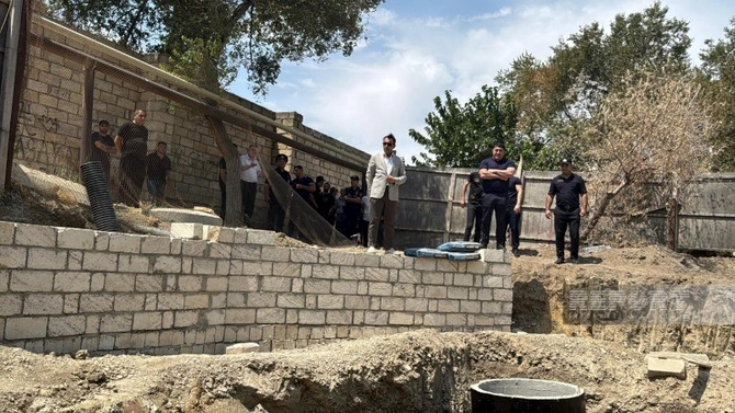 Sumqayıtda tikintidə fəhlə torpaq uçqunu altında qalaraq ölüb — FOTOLAR (YENİLƏNİB)