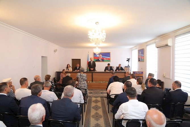 Hacıqabul Rayon İcra Hakimiyyətində növbəti vətəndaş qəbulu keçirildi — FOTOLAR Hacıqabul Rayon İcra Hakimiyyətində növbəti vətəndaş qəbulu keçirildi — FOTOLAR
