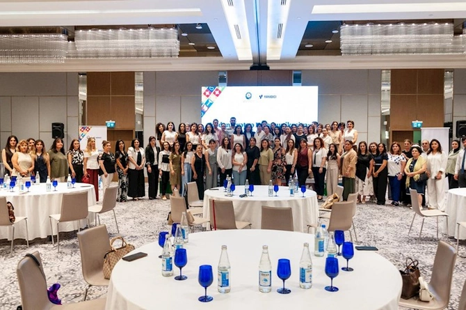 Mədəniyyət və kommunikasiya: müasir media strategiyaları mövzusunda təlim təşkil olunub — FOTOLAR