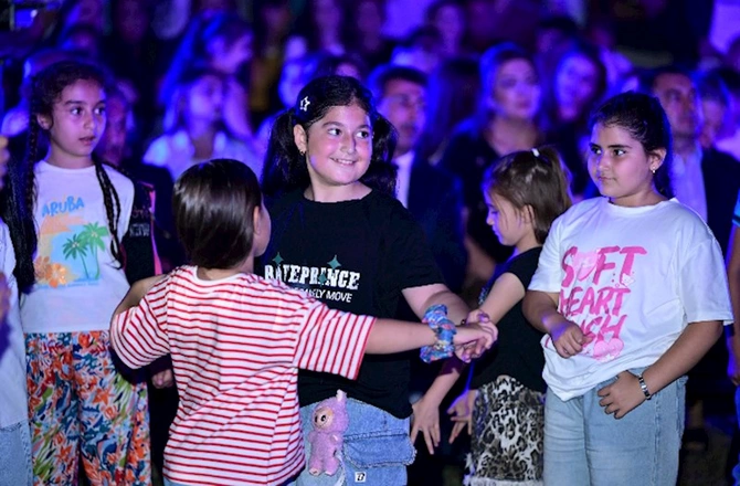 Tarix, poeziya və musiqi: Şuşada unudulmaz axşam — FOTOLAR Tarix, poeziya və musiqi: Şuşada unudulmaz axşam — FOTOLAR
