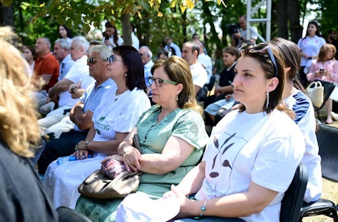 Şuşada Xalq yazıçısı Anarın kitabının təqdimatı olub, poeziya saatı keçirilib — FOTOLAR