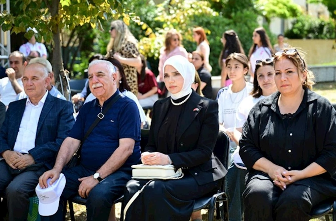 Şuşada Xalq yazıçısı Anarın kitabının təqdimatı olub, poeziya saatı keçirilib — FOTOLAR