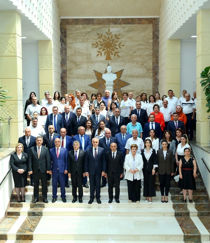 Binəqədidə Qərbi Azərbaycanla bağlı kitabın təqdimatı — FOTOLAR