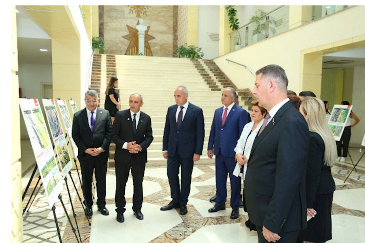 Binəqədidə Qərbi Azərbaycanla bağlı kitabın təqdimatı — FOTOLAR