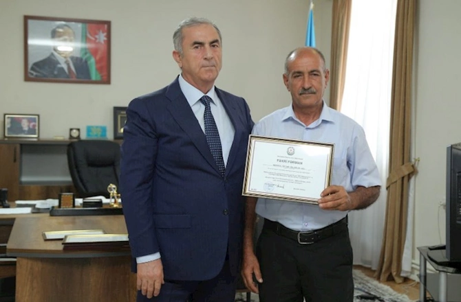 İcra başçısı bir qrup mətbuat və media nümayəndəsi ilə görüş keçirdi — FOTOLAR İcra başçısı bir qrup mətbuat və media nümayəndəsi ilə görüş keçirdi — FOTOLAR