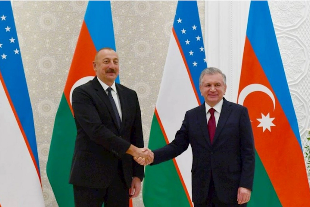 İlham Əliyev Şavkat Mirziyoyevi ad günü münasibətilə təbrik edib