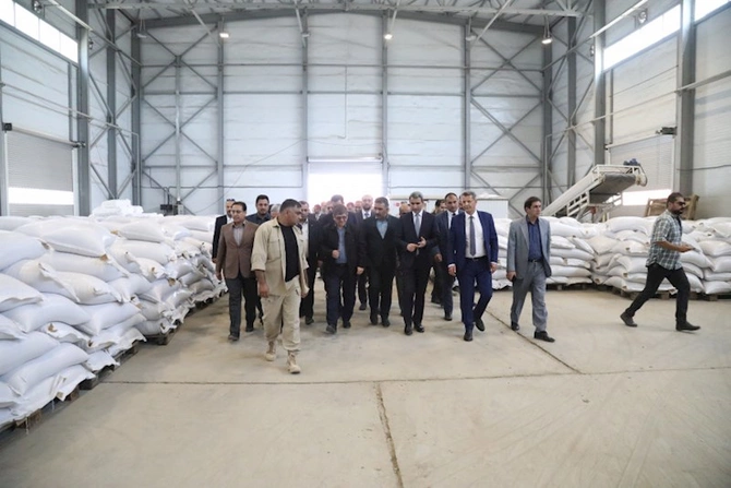 İranda Astara Terminalında görülən işlər müzakirə olundu — FOTOLAR İranda Astara Terminalında görülən işlər müzakirə olundu — FOTOLAR