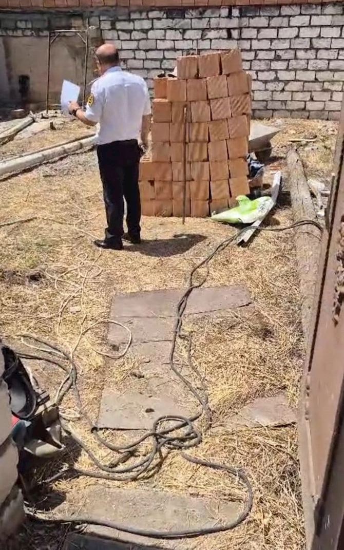 Ağstafada özbaşınalıq: Vətəndaşın qanuni torpağını başqasına satıblar — FOTO Ağstafada özbaşınalıq: Vətəndaşın qanuni torpağını başqasına satıblar — FOTO