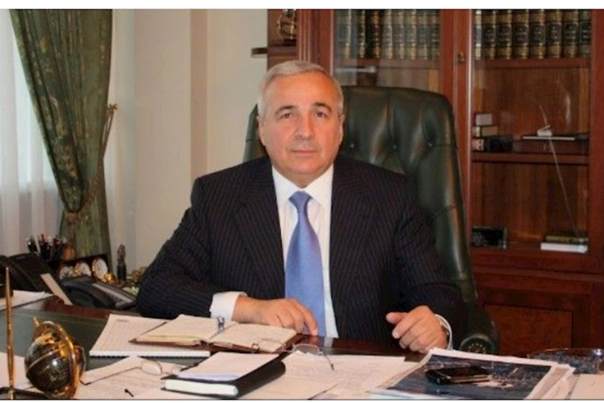 Moskvada azərbaycanlı iş adamının ofisinə hücum: Milyarder Bakıya gəldi