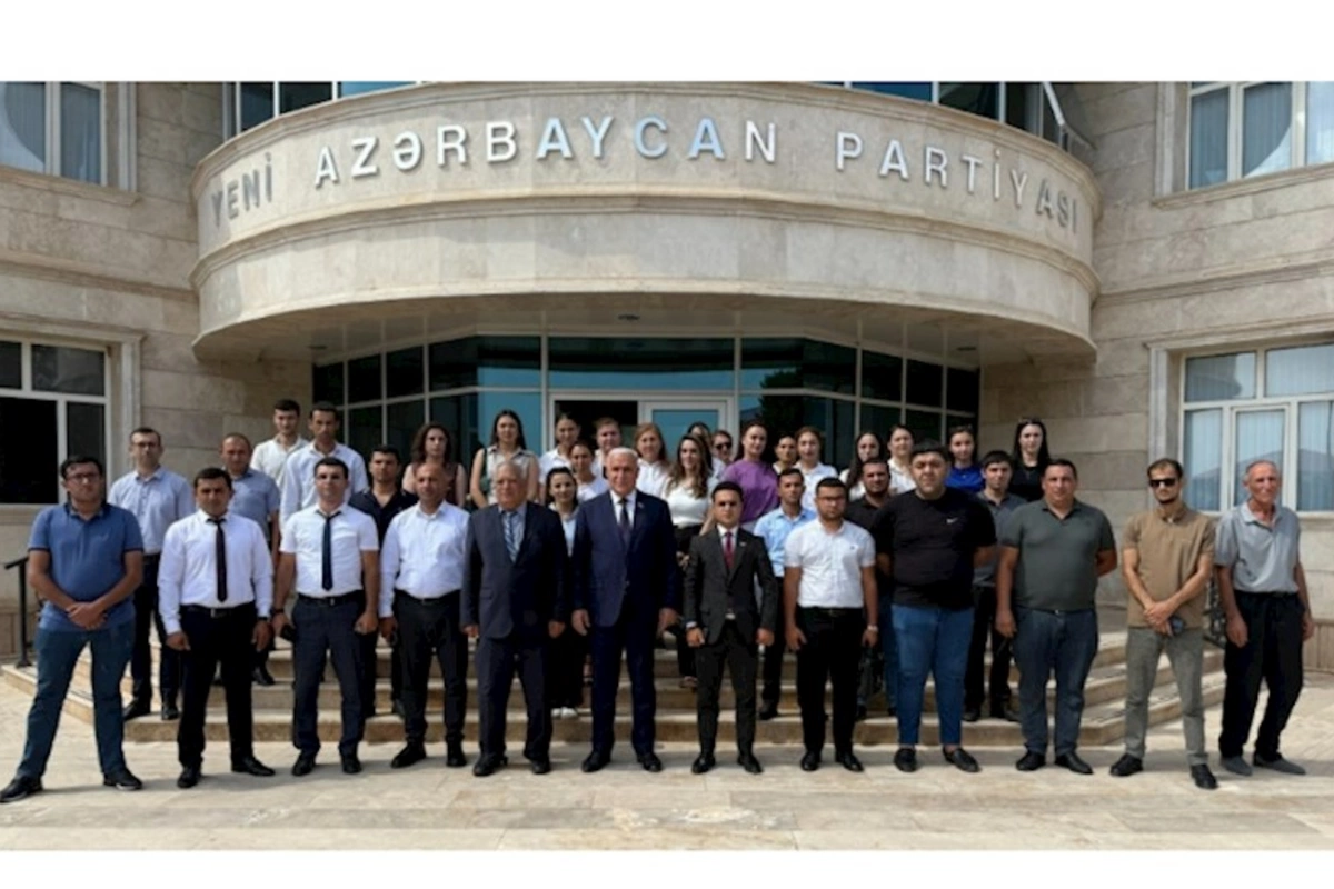 Milli Məclisin deputatı Vüqar Rəhimzadə Culfada seçiciləri ilə növbəti görüşünü keçirib — FOTOLAR