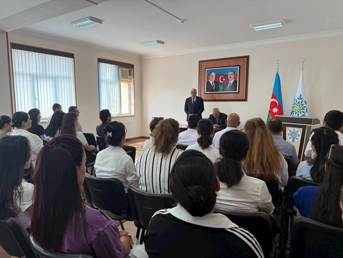 Milli Məclisin deputatı Vüqar Rəhimzadə Culfada seçiciləri ilə növbəti görüşünü keçirib — FOTOLAR Milli Məclisin deputatı Vüqar Rəhimzadə Culfada seçiciləri ilə növbəti görüşünü keçirib — FOTOLAR