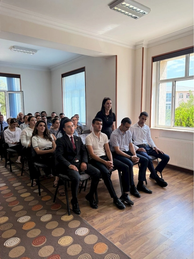 Milli Məclisin deputatı Vüqar Rəhimzadə Culfada seçiciləri ilə növbəti görüşünü keçirib — FOTOLAR Milli Məclisin deputatı Vüqar Rəhimzadə Culfada seçiciləri ilə növbəti görüşünü keçirib — FOTOLAR