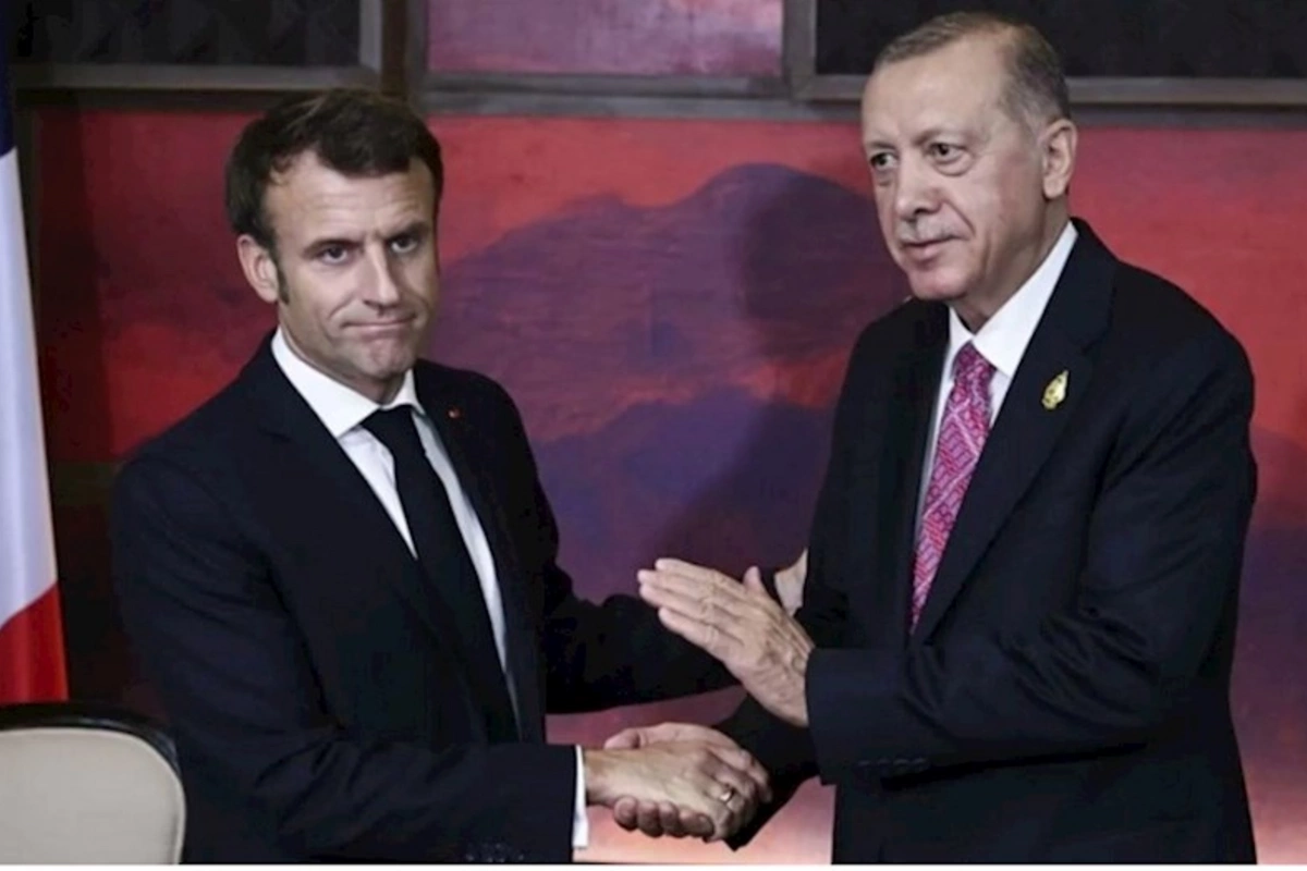 Makronla Ərdoğan Qəzzadakı vəziyyəti müzakirə ediblər