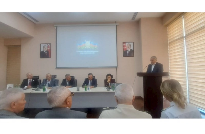“Şərəfli ömür. Ədalətli prokuror” kitabının təqdimatı olub — FOTOLAR “Şərəfli ömür. Ədalətli prokuror” kitabının təqdimatı olub — FOTOLAR
